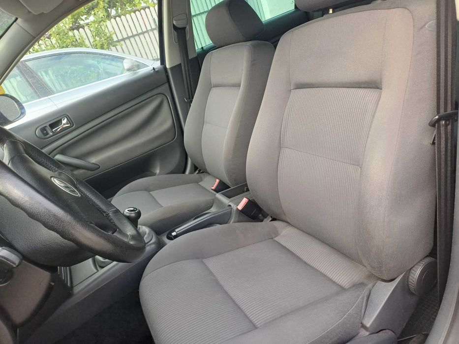Capota fata - Orice Piesa Volkswagen Passat B5.5 1.6 ALZ culoare LC5X