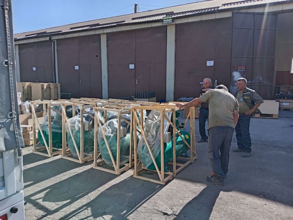 Воздушный поршневой компрессор SAAB 300 литр 10 бар 1 м3/хаво 95 порш