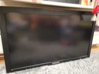 Monitor Samsung cu suport perete