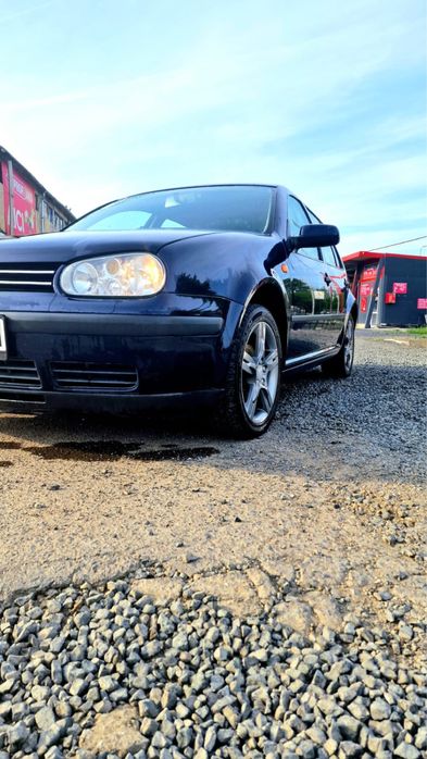 Vand Golf 4 motor 1.6 benzina
