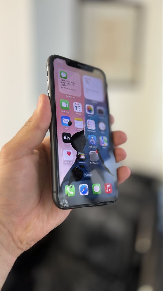 iPhone 11 Black Neverlock64GB-Face ID OK-83%Baterie-Perfect Functional