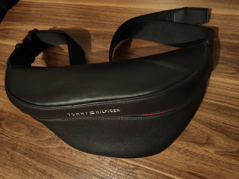 Поясная сумка Tommy Hilfiger оригинал черная