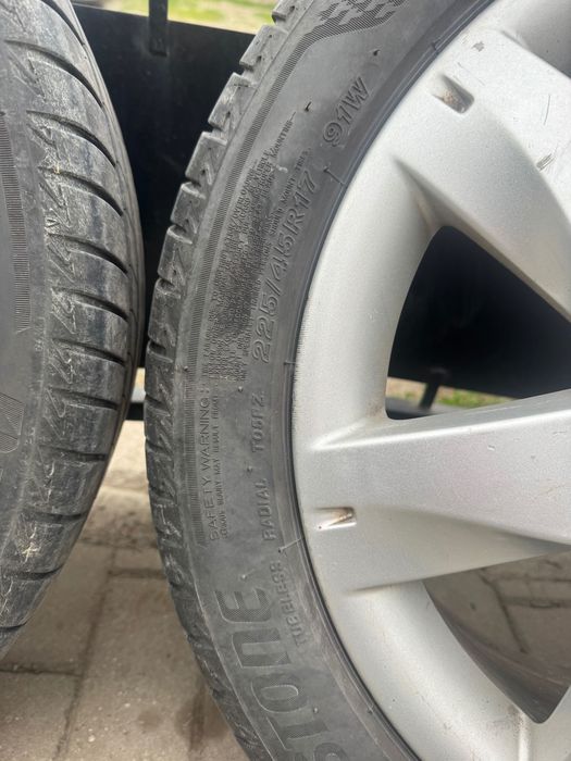 Anvelope Bridgestone Renault vară 4 buc + jante 225/45/R17