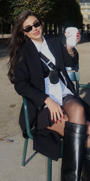 BOSS palton damă de la 2600 lei 1400 lei