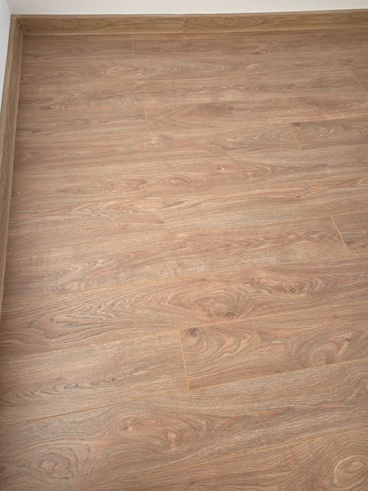 50+ кв. Ламиниран паркет Camsan Avangard 4v Дъб