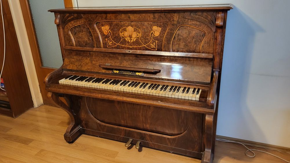 Pian vechi Laurinat & Co. Berlin – piesă de colecție
