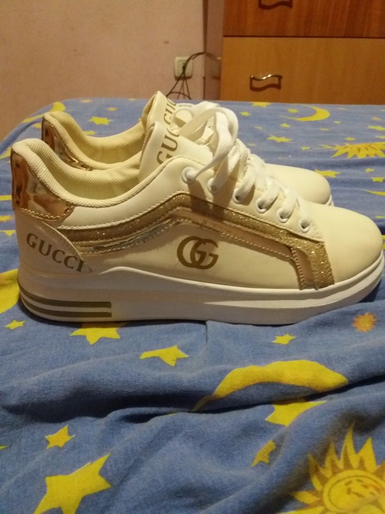 Adidasi gucci originali dama