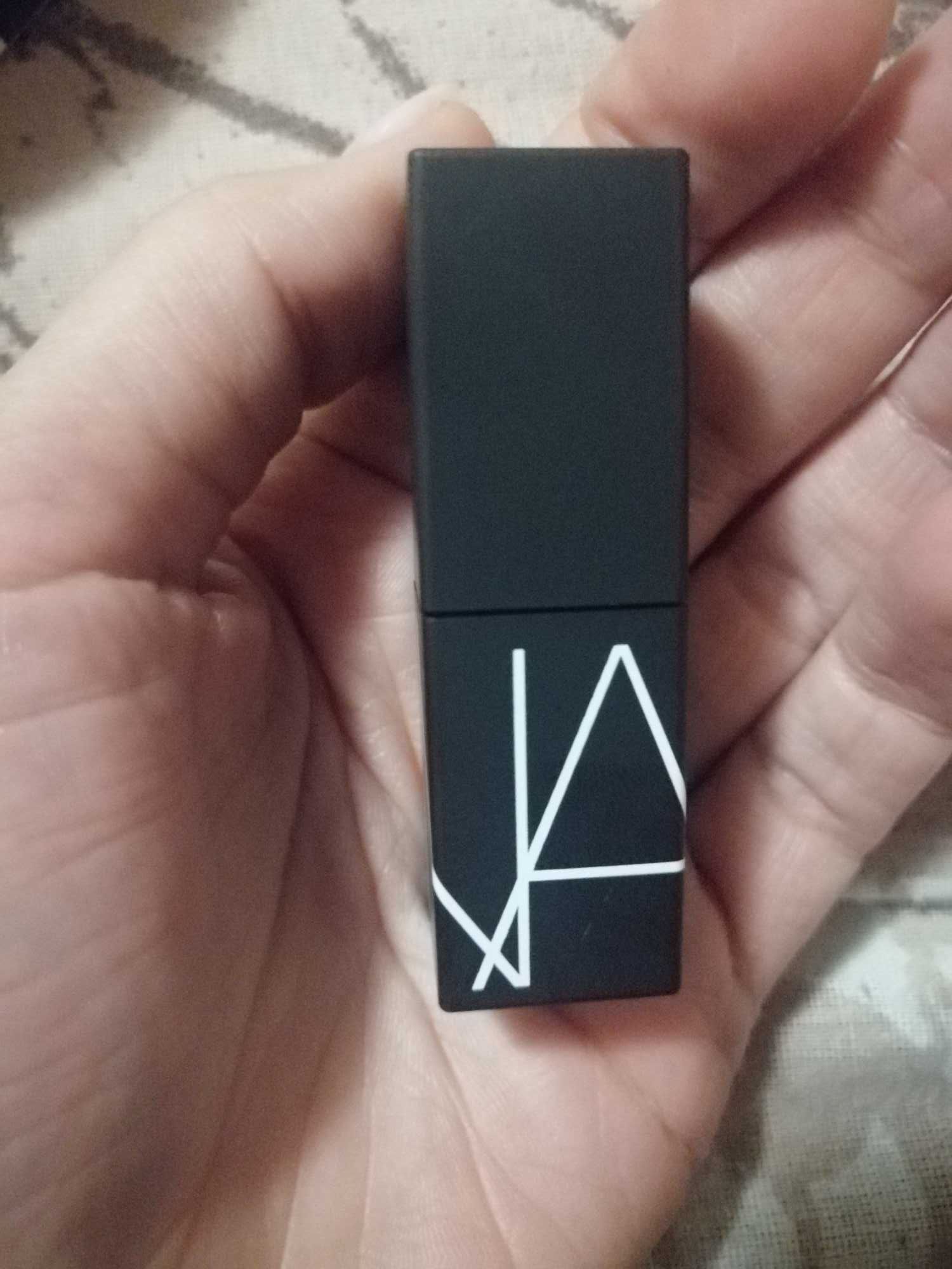 Ruj Nars inappropriate red