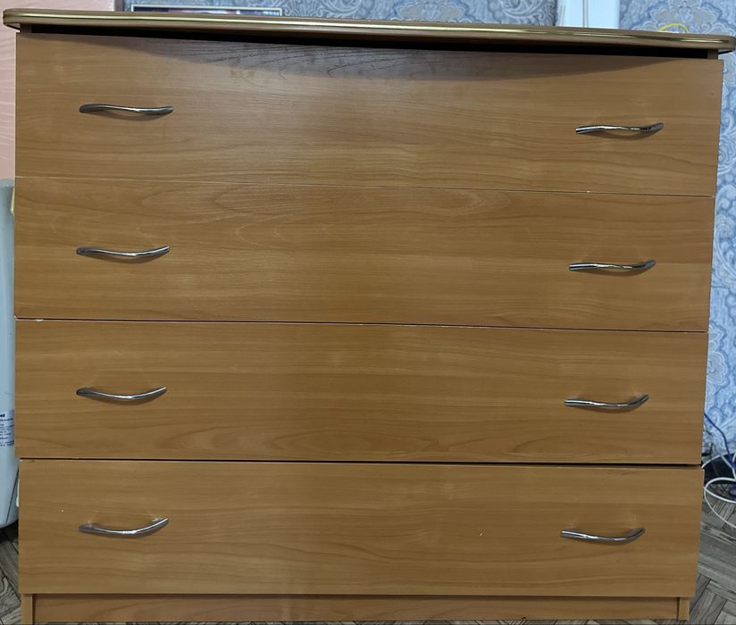 Продам комод.