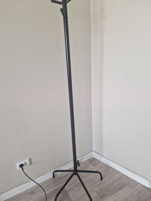 Вешалка напольная..