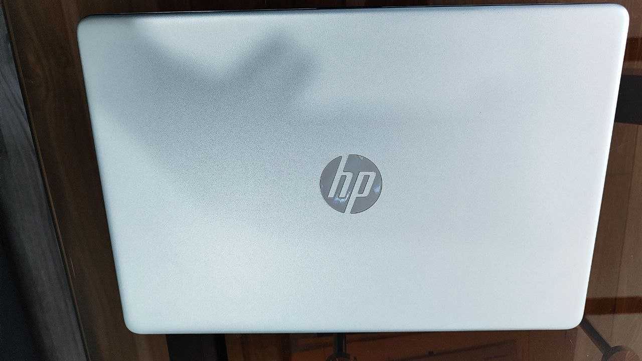 Ноутбук HP 15s-fq5295nia i5-1235U 8/512 SSD 15.6" FHD (7C8B4EA)