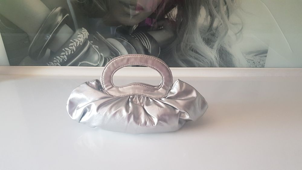 Малка сребриста дамска чанта