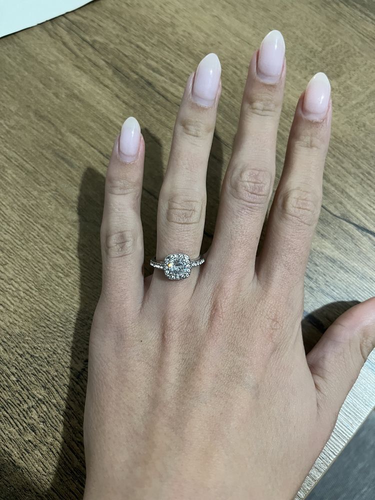 Нов пръстен