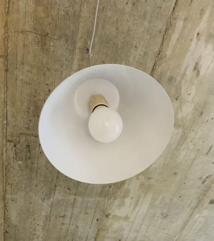 Лампа за таван с хубав дизайн