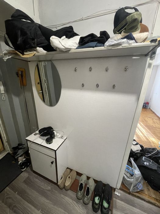 Отдам шкаф в прихожую