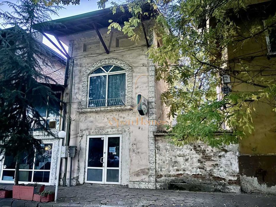 Парцел с масивна сграда в Широк център гр. Пазарджик