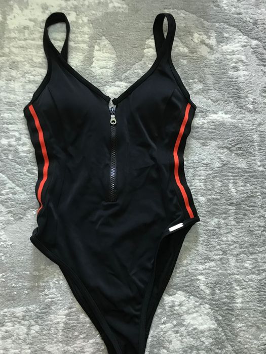 Бански костюм, черен, S размер, нов.