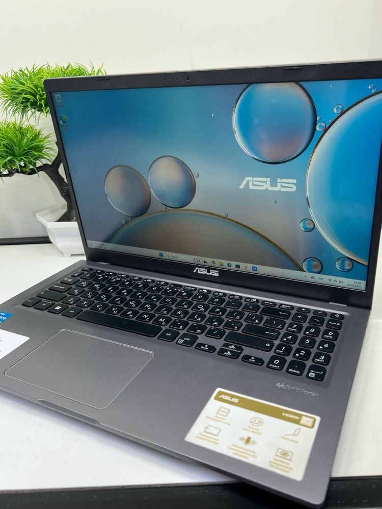 Asus core i3-11 Ram 8gb ssd 256gb