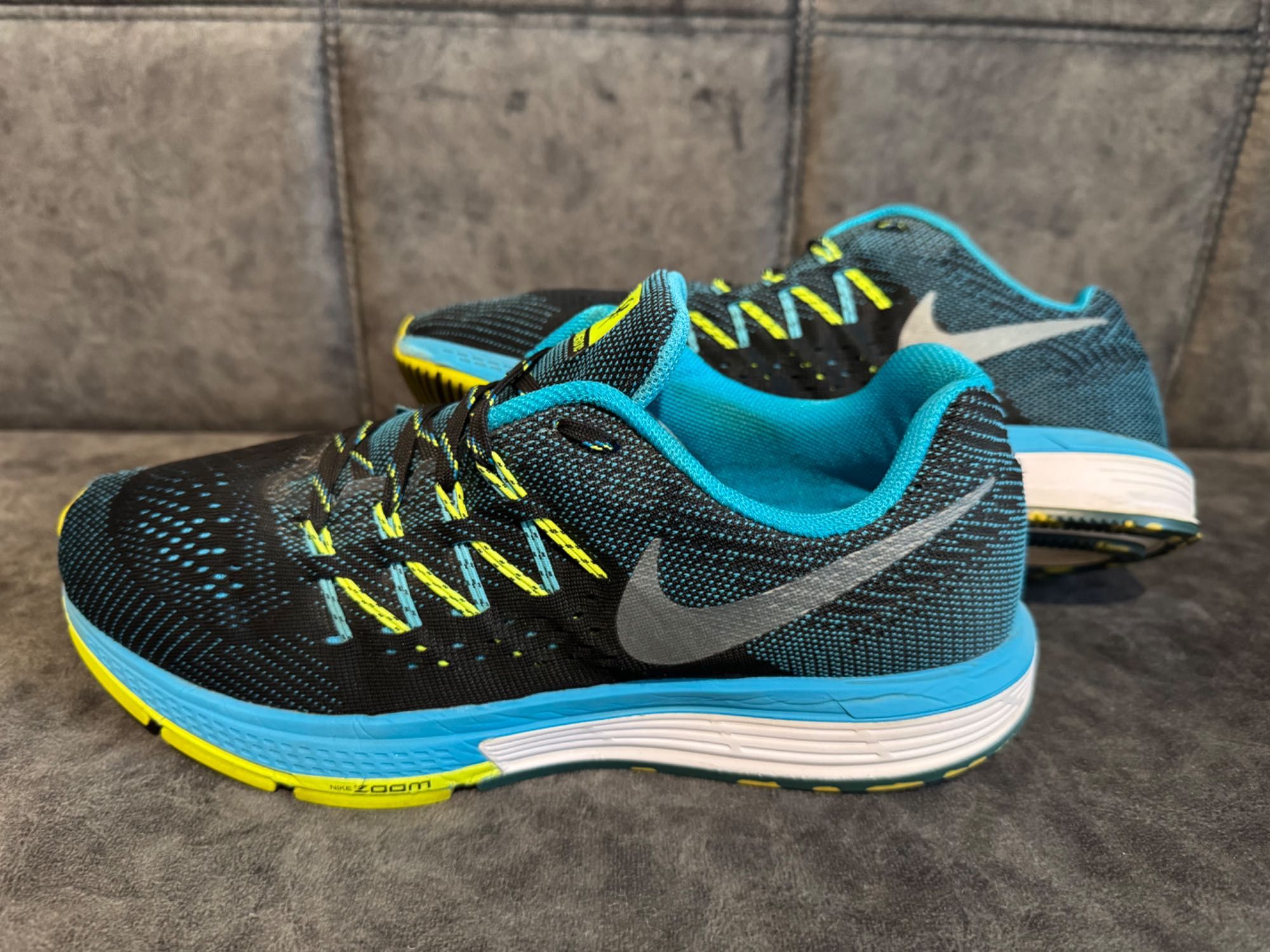 NIKE Men’s  Vomero 10.