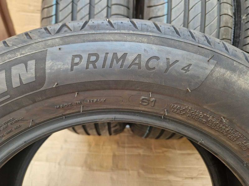 4 Michelin R16 215/60
летни гуми 
DOT1020