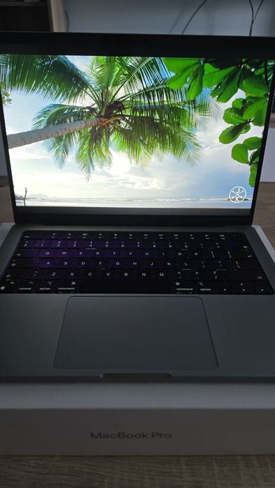 Macbook 14 m2 Pro 16/512 /възможност за бартер