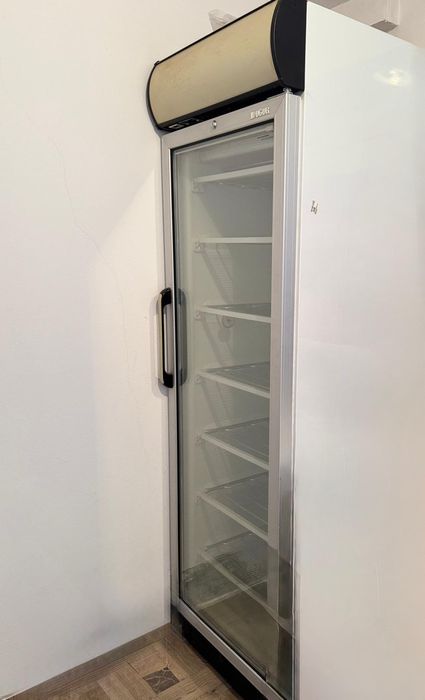 Vitrină frigorifică ugur nefolosita