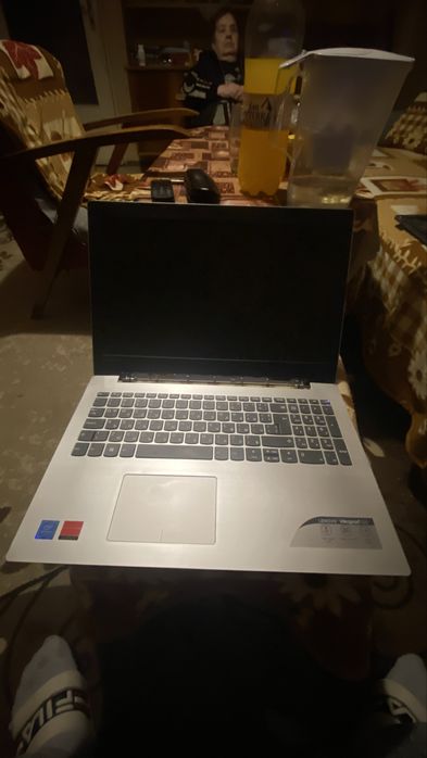 Lenovo 320 на части батерия перфектна