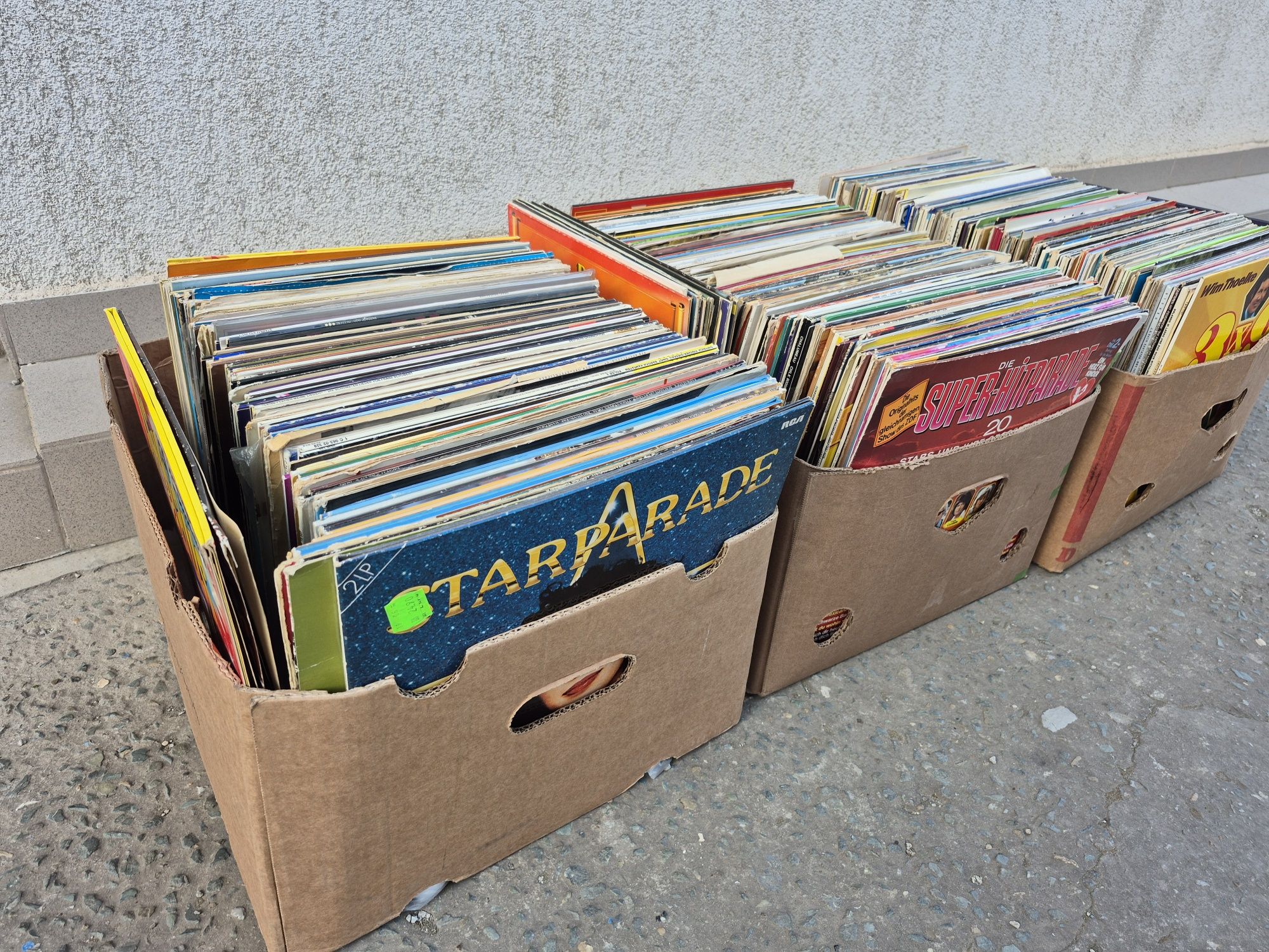 Vând 200LP Discuri Vinil colectie muzică ușoară straină mixta