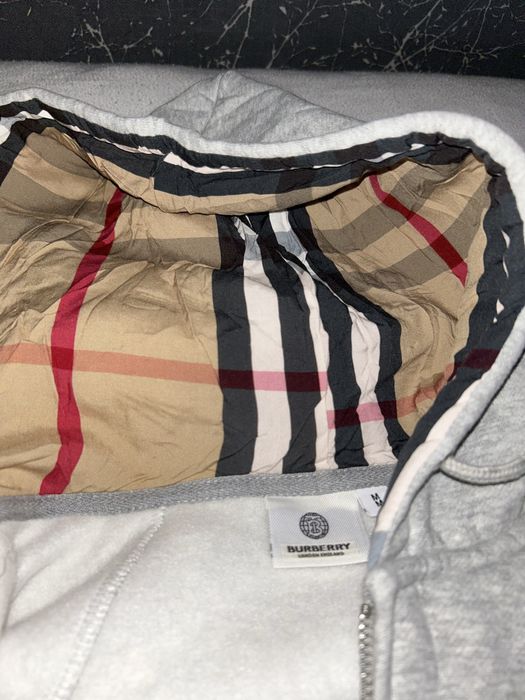 Vând Burberry Zip-up nou