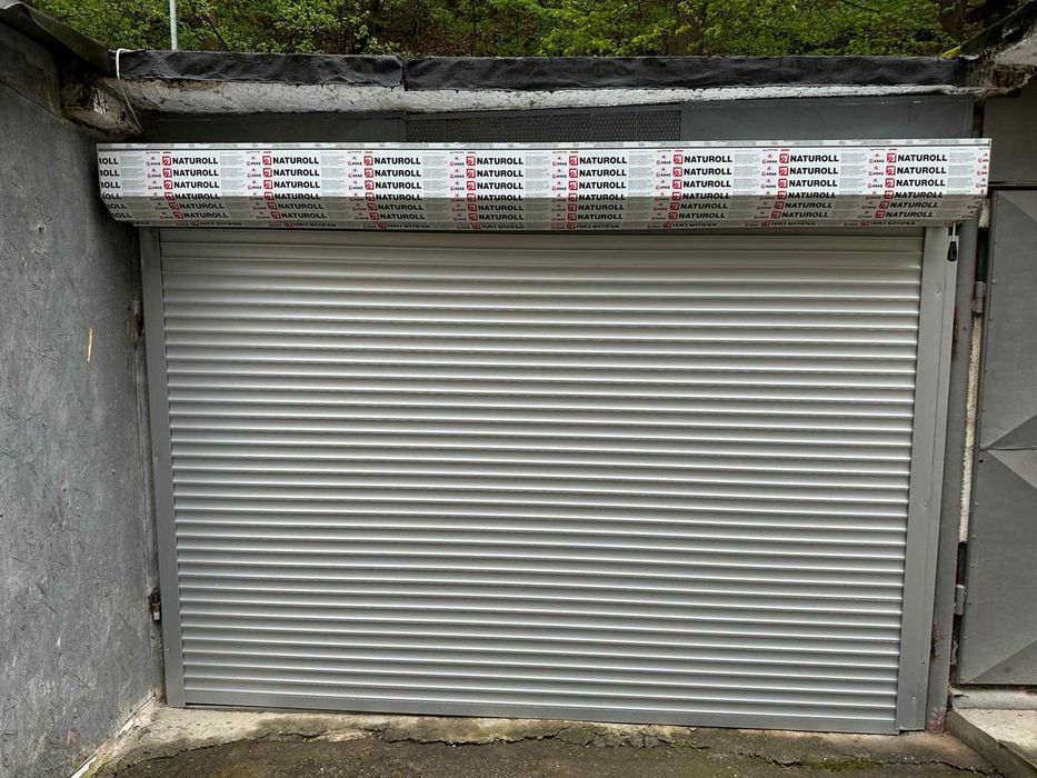 Ușa garaj, tip rulou, - CU LAMELE DIN ALUMINIU