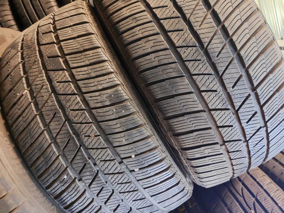 2бр.зимни гуми 225/40/18 Barum