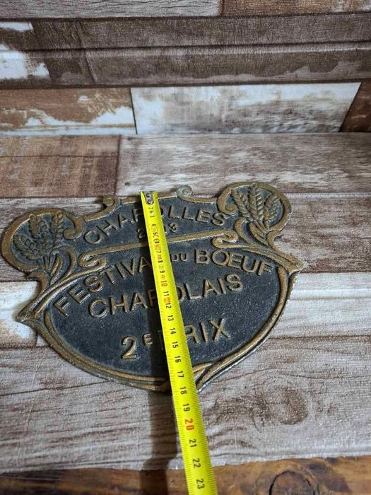 Стара плътна метална табела