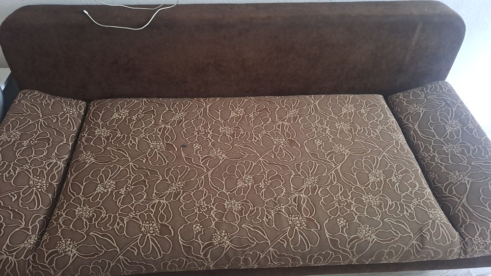 Продаю тахта в коричневом цвете