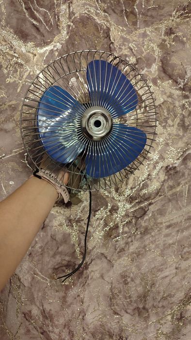 Вентилятор небольшой, рабочий