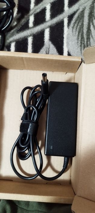 Încărcător laptop dell nou nici măcar la o încărcătură nu l-am folosit