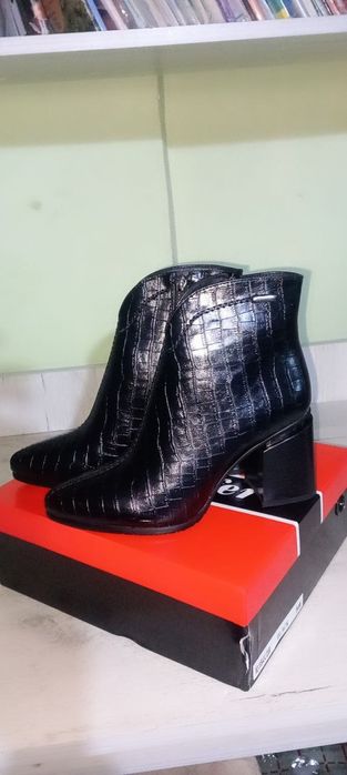 Yangi etik sotiladi sroʻchna