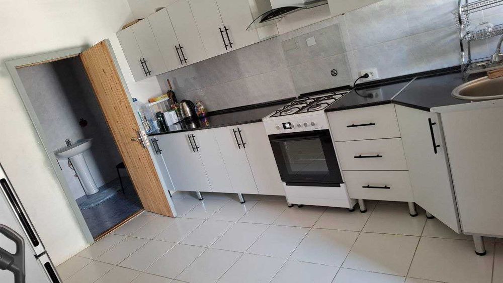 Продам участок на Яшнабадском районе 4 комнатная с новым ремонтом