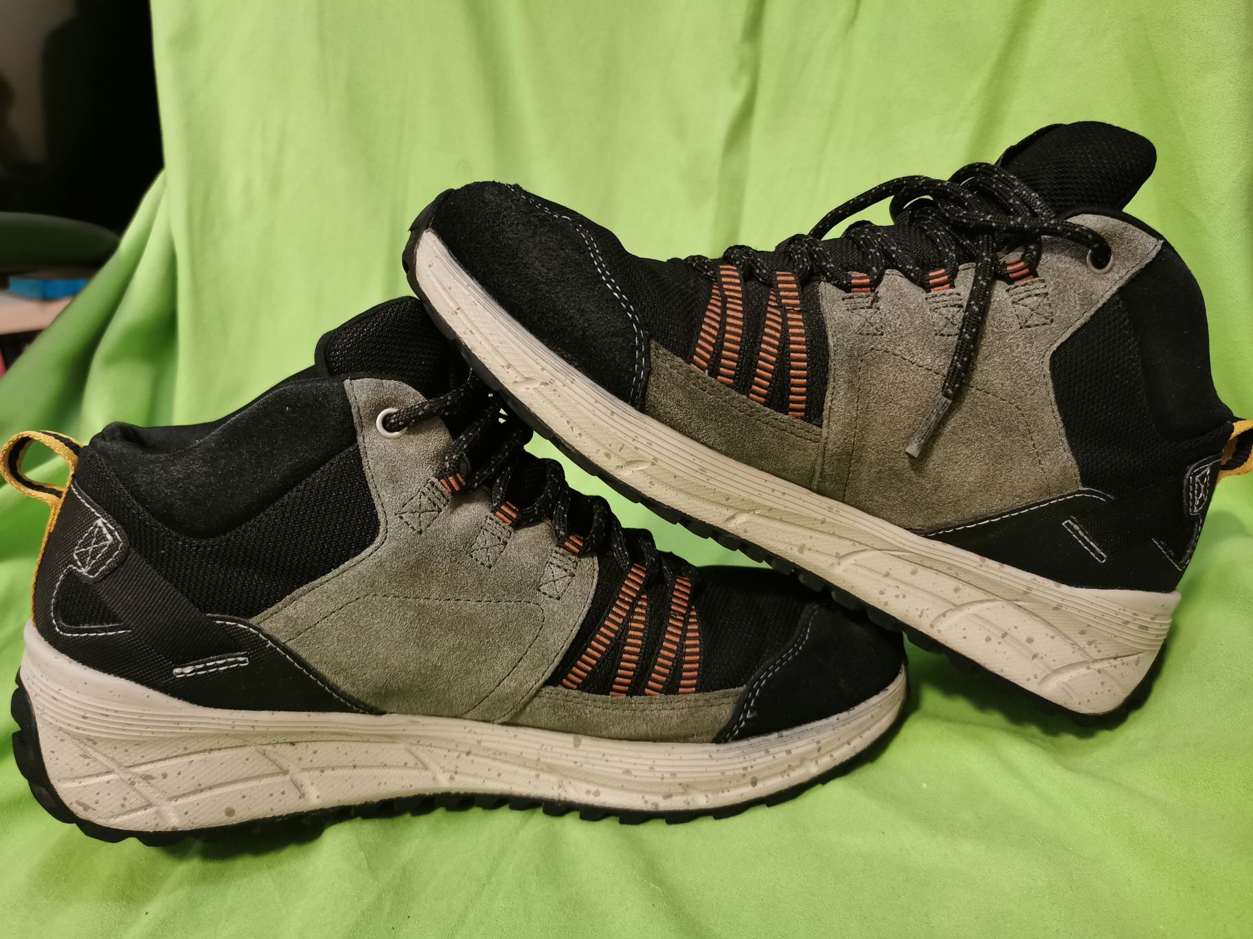 Ghete Skechers waterproof 42 mammut salewa salomon scarpa hoka  millet