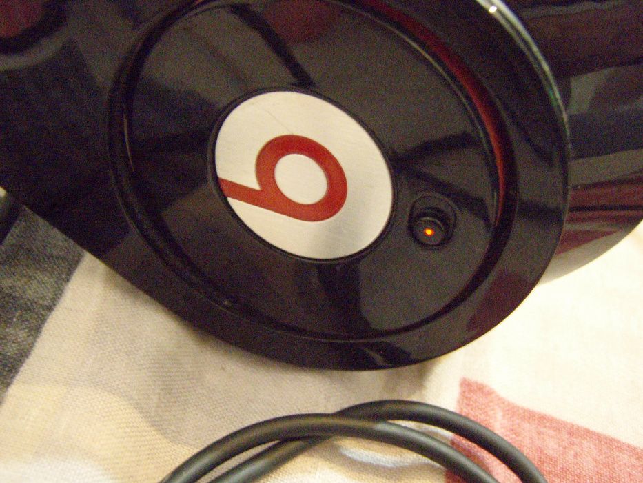 Casti cu fir Beats Studio 1 + husa de transport