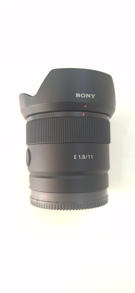 Sony E 11mm f / 1.8 G