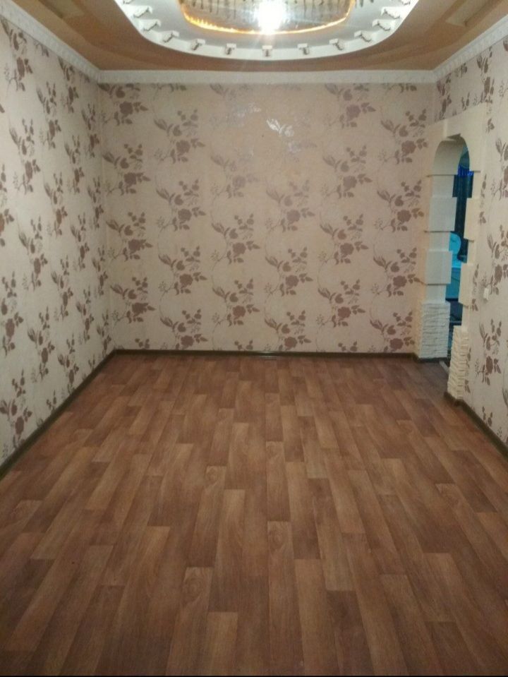 Янгихаётский район Спутник 16 продаётся 2-х комнатная квартира