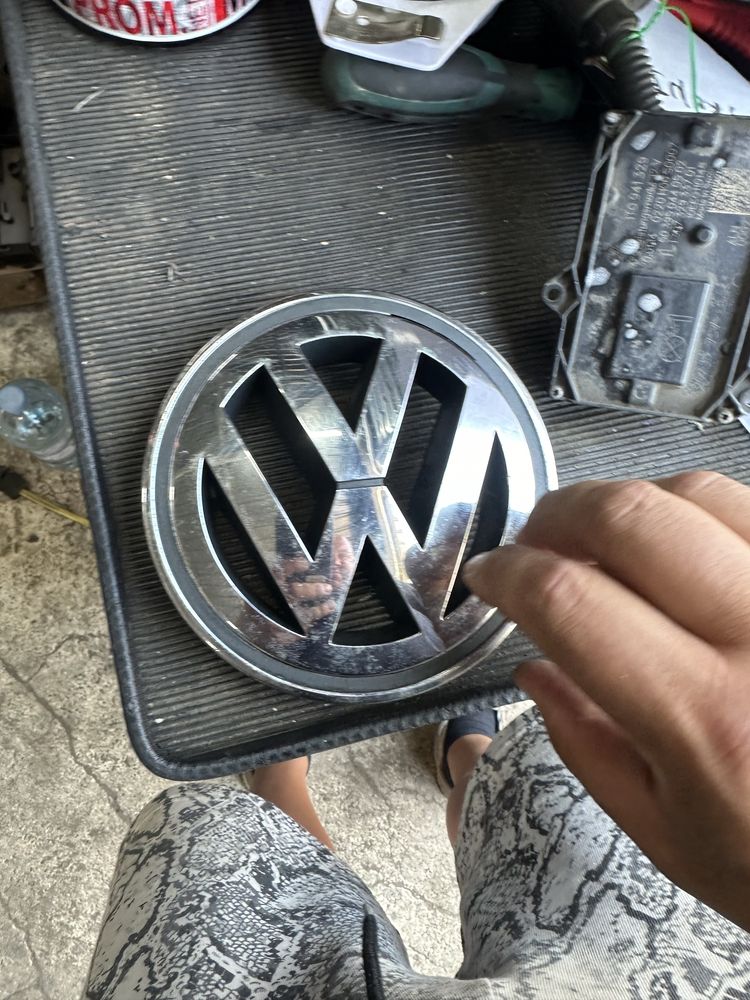 Емблема предна VW Passat 6 cc Jetta golf tiguan 1K5853600 3C0853600A