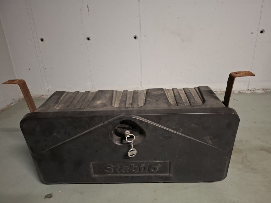 Vând cutie scule pentru dube