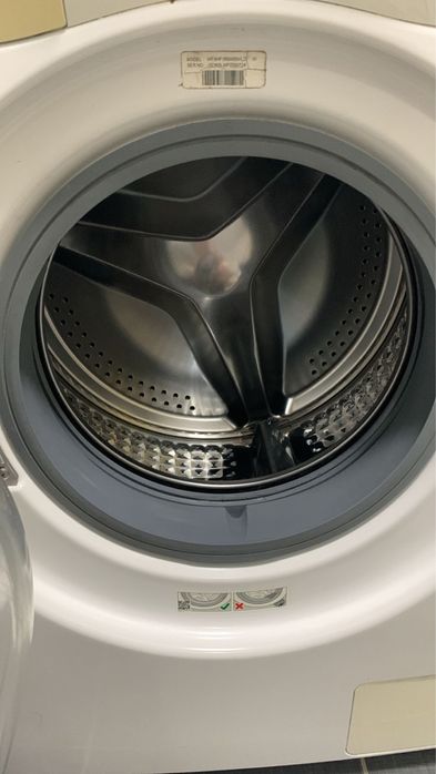 Продам работающую стиральную машину