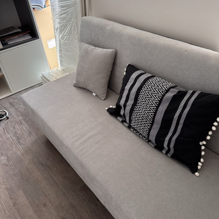 Разтвгатвлен диван, канапе