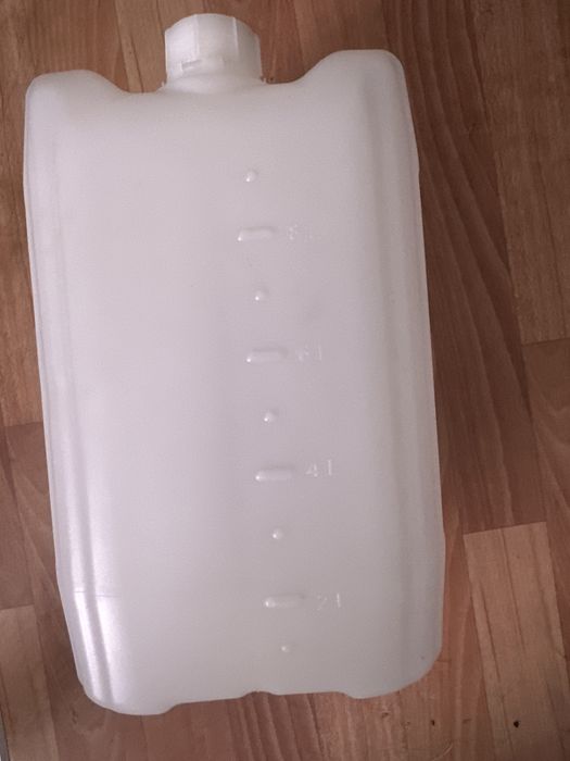 Канистры 10 литров , чистые