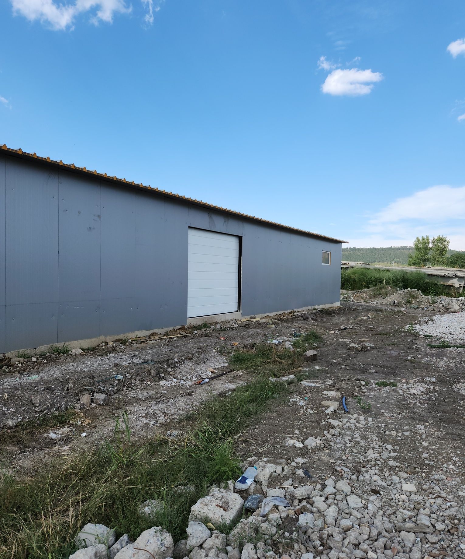 Usi de garaj/ usi pietonale/ usi de hala/ usi industriale