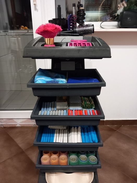 Фризьорско оборудване за студио с 3 работни места