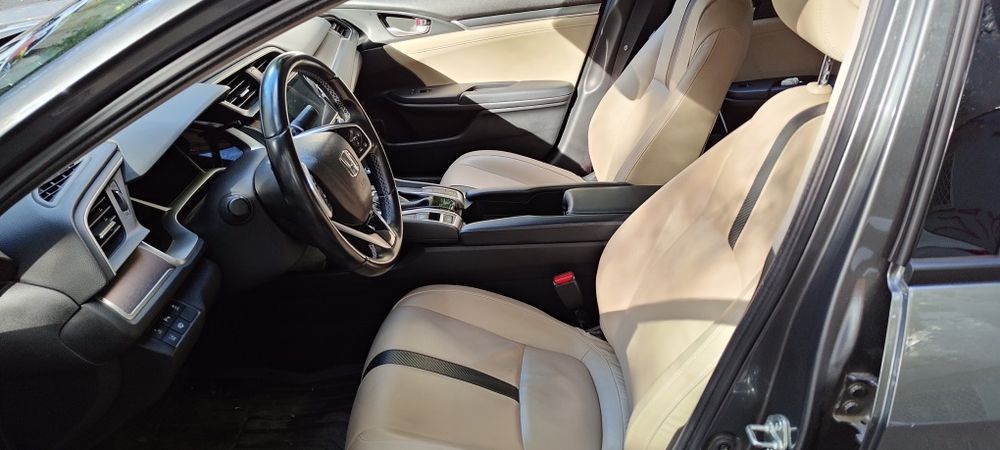 Vând Honda Civic 2018 - Sedan Executive 1.5 Turbo 182 CP