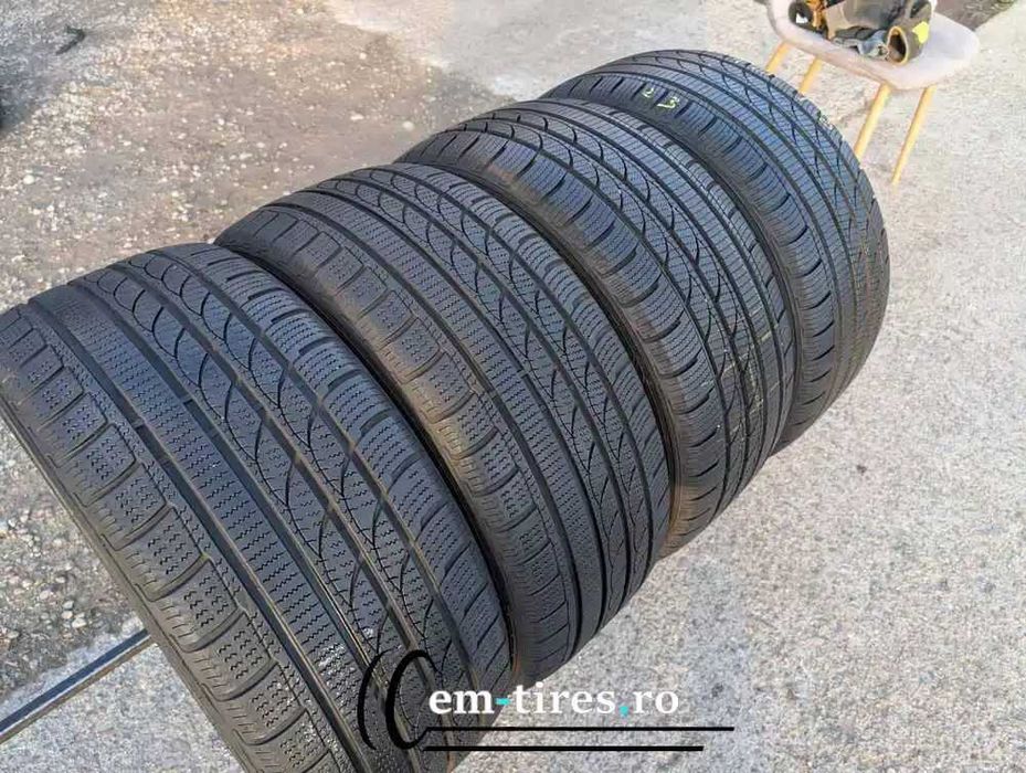 SET 4 Anvelope Iarna 235/40 R18 TRACMAX ICE Plus S210 95V - XL